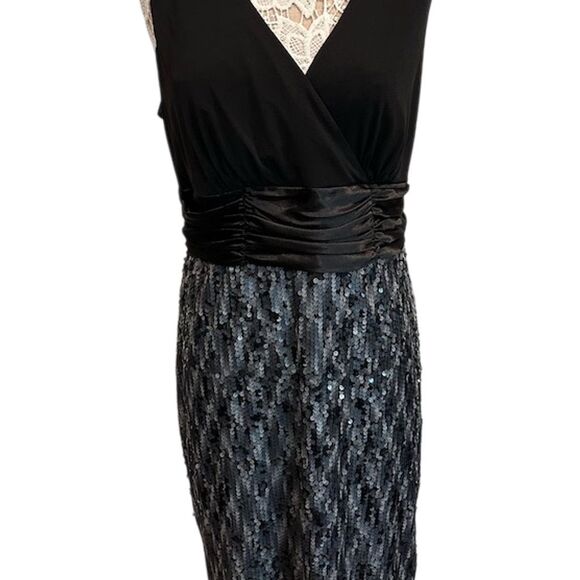 Dress Barn Dresses & Skirts - Dress Barn Women's Size 16 Black Sequin Knee Length Cocktail Dress